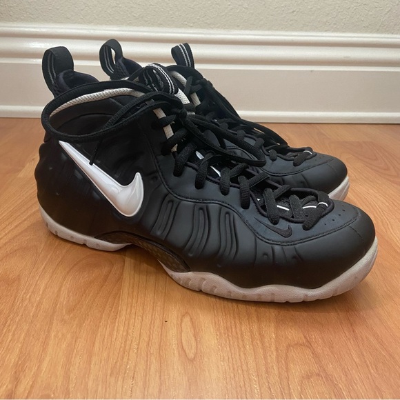 Nike Men's Air Foamposite Pro Doom 2016 Basketball Shoes